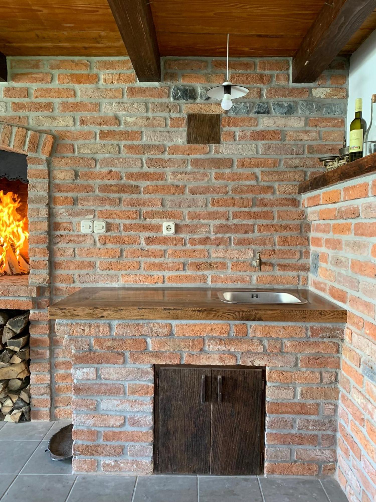 Studio Apartman Lora Lipik Exterior foto